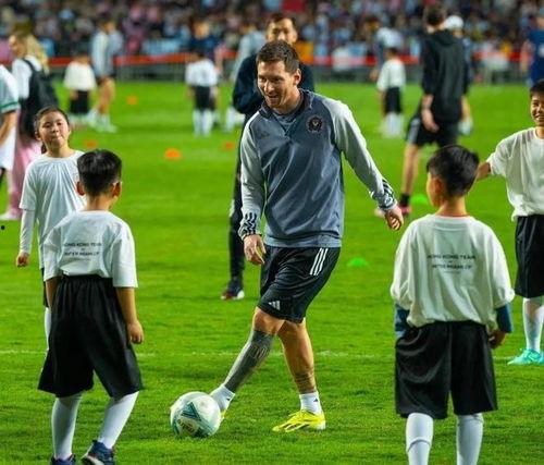 梅西登场爆料视频,独家视频爆料背后的精彩瞬间